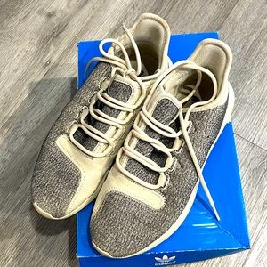 Adidas sneakers 💕